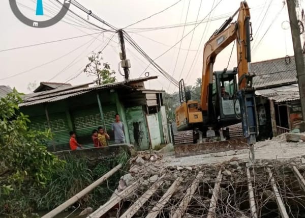 Jembatan Pemuda Jaya Yang Menghubungkan Depok Dengan Pemkab Bogor  Dalam Tahap Pembangunan