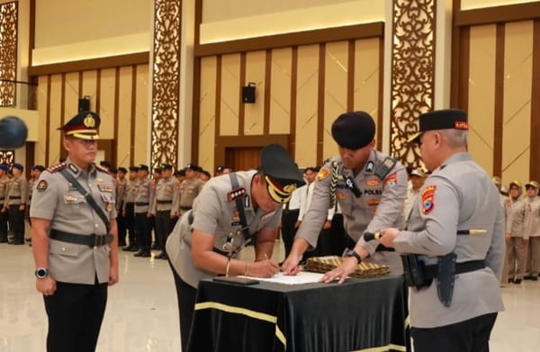 Rotasi Besar di Polda Kalsel, Kapolda Minta Pejabat Baru Gerak Cepat dan Perkuat Pelayanan Publik