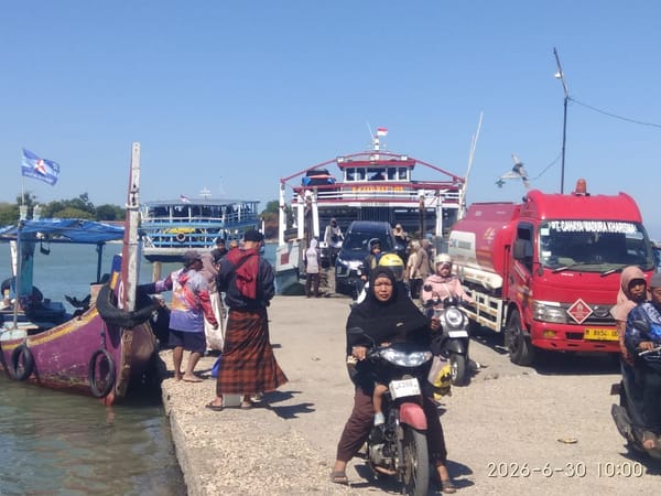 Penyeberangan Kalianget–Tlango Jadi Jalur Laut Tersibuk di Madura, Wisata Religi dan Aktivitas Ekonomi Meningkat