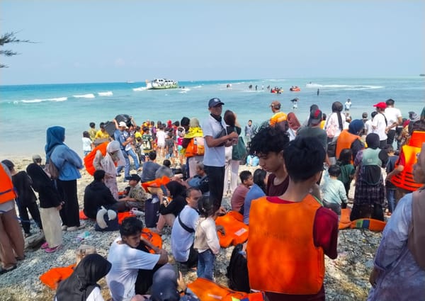 Mesin Mati di Tengah Laut, Seluruh Penumpang KM Makmur Jaya Berhasil Diselamatkan