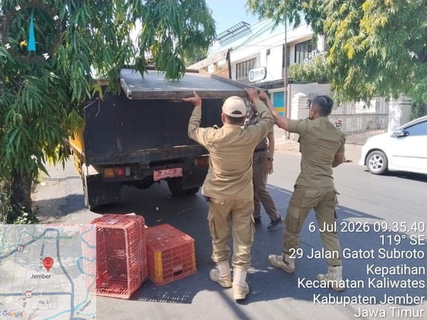 Satpol PP Jember Tertibkan PKL Secara Humanis, Fasilitas Umum Kembali Tertata