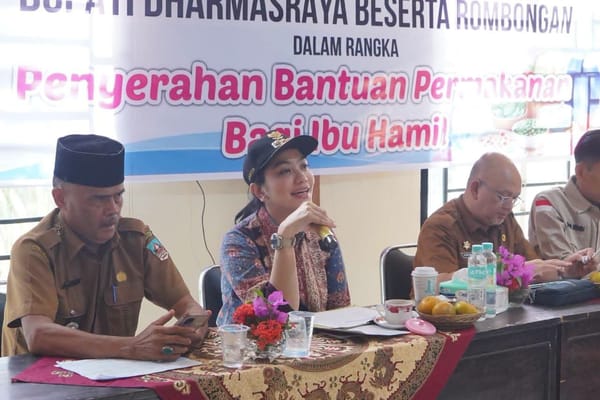 Bupati Annisa Tancap Gas Perangi Stunting! Ratusan Ibu Hamil dan Menyusui Terima Bantuan Gizi, Generasi Emas Dharmasraya Jadi Target