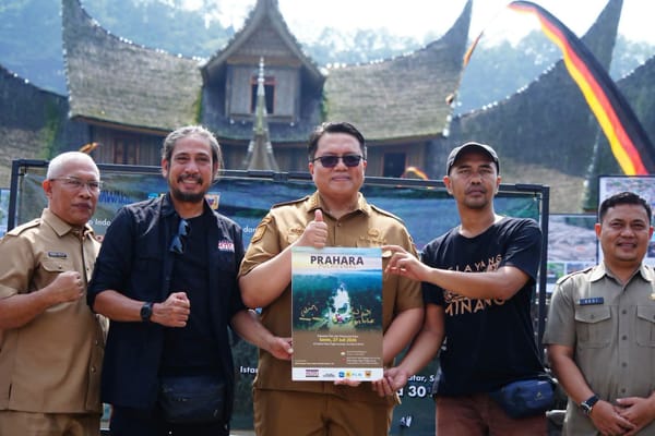 Jejak Bencana Abadi dalam Lensa, Wabup Tanah Datar Resmikan Pameran Foto "Prahara Pulau Emas" di Istano Basa Pagaruyung