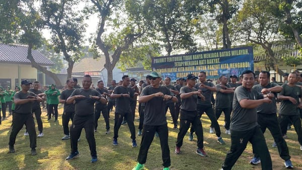 Kodim 0829/Bangkalan Rayakan Ulang Tahun Personel dan Senam Bersama
