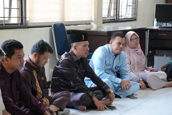 Belangsungkawa Atas Meninggalnya Kadis Kominfoss H.Doni Aprialdi, ASN, PPPK dan Tenaga Honor Adakan Doa Bersama dan Yasinan