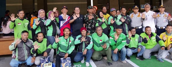 Pangkalan Ojol di Terminal Pulo Gebang Diresmikan, Pengemudi Tak Perlu Mangkal di Bahu Jalan