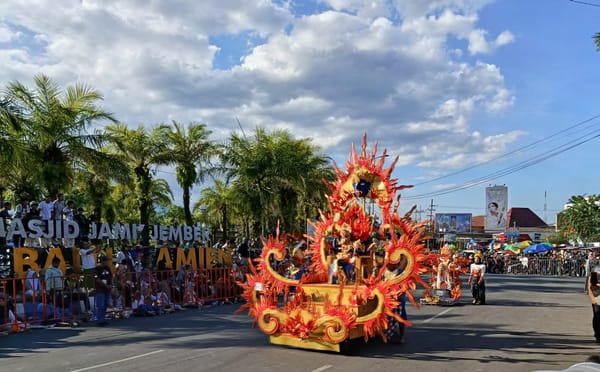 Jember Fashion Carnaval 2026 Hari Pertama, World Kids Carnival dan Pet Carnival
