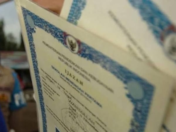 11.856 Ijazah Alumni SMA/SMK Negeri di Riau Belum Diambil, Disdik Minta Segera Diurus