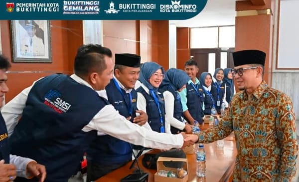 Wawako Ibnu Asis Hadiri Pelantikan Pengurus SMSI Kota Bukittinggi Periode 2026–2031