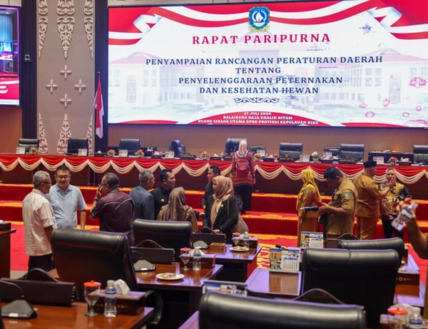 Ranperda Penyelenggaraan Peternakan dan Kesehatan Hewan Diserahkan Gubernur kepada DPRD Kepri