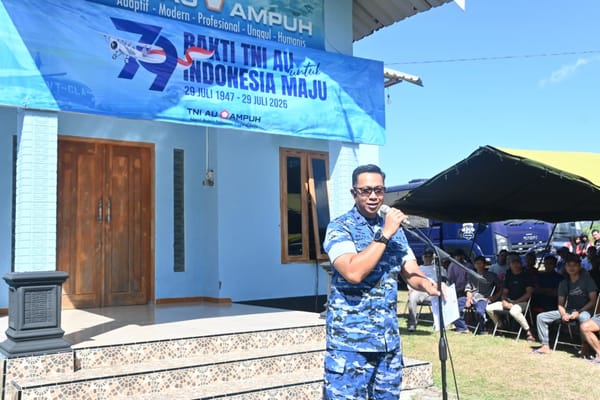 Hari Bakti TNI AU Ke-79, Lanud Abd Saleh Turun Langsung Layani Warga Banyuwangi dengan Bakti Kesehatan dan Bantuan Sosial