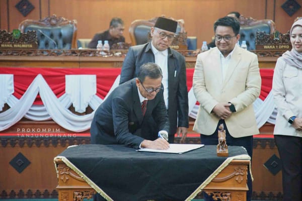 Wawako Tanjungpinang Sampaikan Nota Pengantar KUA APBD dan PPAS tahun anggaran 2027