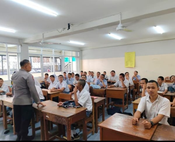 Goes to School Salah Satu Pembinaan Dikalangan Pelajar Terhadap Sadar Hukum