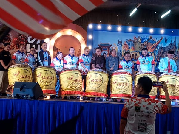 Kompetisi Barongsai Internasional di Padang, diikuti Delapan Negara