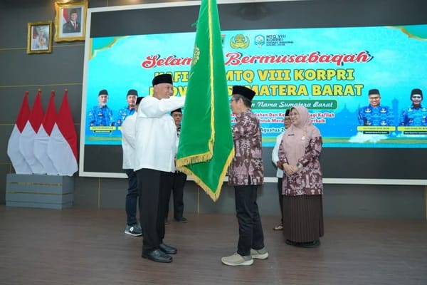 Lepas Kafilah MTQ KORPRI Sumbar, Gubernur Mahyeldi: Target Pertahankan Juara Umum Nasional