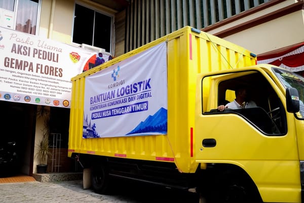 Komdigi Salurkan 15 Ton Bantuan dan 20 Starlink untuk Korban Gempa NTT, 812 BTS Dipulihkan