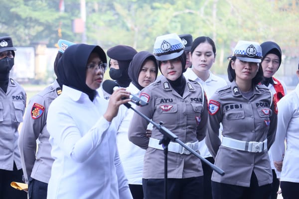 Dari Kerapian Seragam hingga Integritas Pelayanan, Polwan Kalbar Diuji Lewat Gaktibplin