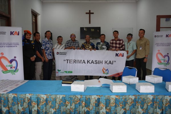 KAI Daop 6 Yogyakarta Salurkan TJSL Rp50 Juta untuk Fasilitas Gereja HKBP Resort Yogyakarta