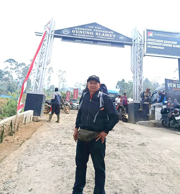 Mendaki Slamet demi Merah Putih, 1.200 Pendaki Padati Jalur Bambangan