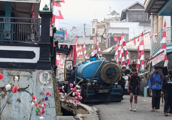Mata Air Posko 5 Kering, Pendaki Gunung Slamet Harus Bawa Bekal Air