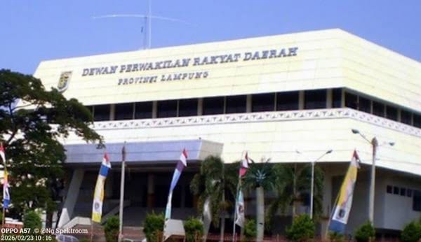 Gubernur Mirza dan Wagub Jihan Hadiri Rapat Paripurna Istimewa DPRD  Lampung Mendengarkan Pidato Kenagaraan Presiden
