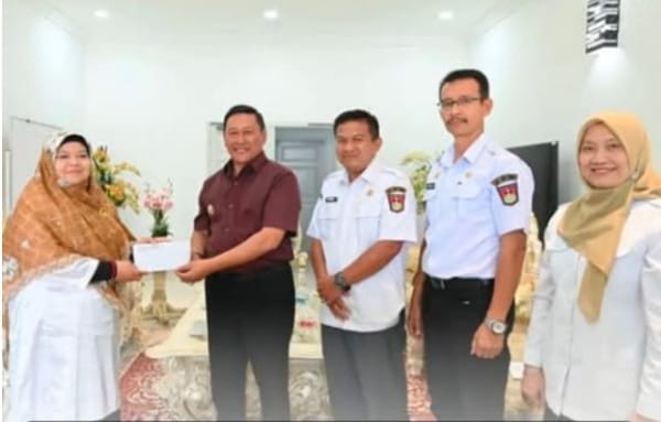 Wako Ramlan Lepas Kafilah Bukittinggi Ikuti MTQ Nasional Korpri ke-8 di Makassar
