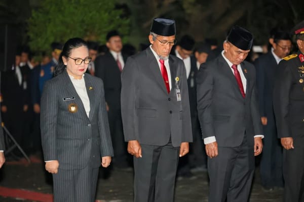 Momen Sekda Sumarno Hadiri Upacara Apel Kehormatan dan Renungan Suci di TMP, Giri Tunggal