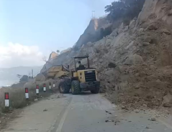 Menteri PU Kerahkan Alat Berat Tangani Longsoran Pasca Gempa NTT