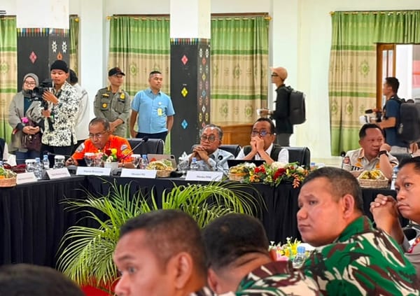Menteri Dody Hadiri Rakor Penanganan Gempa Flores di Labuan Bajo