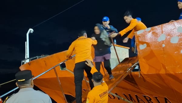 Kandas Saat Berlayar, 142 Penumpang Km. Bunda Maria Berhasil Dievakuasi Dalam Keadaan Selamat