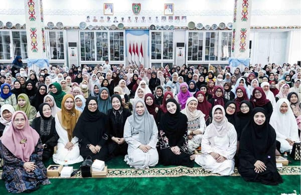 Di Tengah Kabut Asap, Pengajian Muslimah Pemprov Kalteng Menguatkan Iman dan Kepedulian