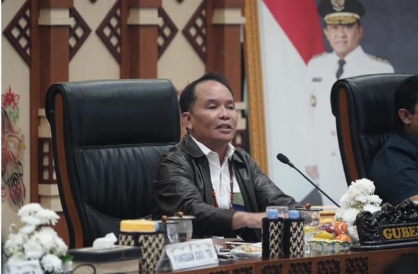 Karhutla Kalteng: Gubernur Agustiar Sabran Minta Operasi Udara dan Darat Terintegrasi