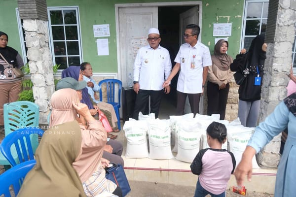 Walikota Tanjungpinang Pastikan Bantuan Beras Kepada Pemenrima Manfaat Tepat Sasaran