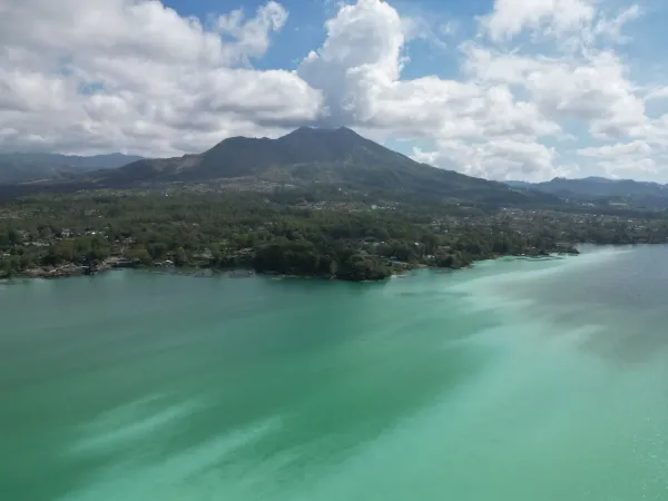 BRIN Ungkap Dugaan Penyebab Kematian Massal Ikan di Danau Batur