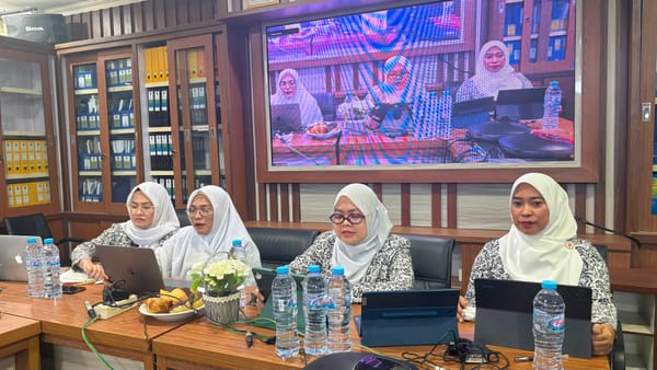 IBI Gelar Webinar  Menuju Pelayanan Kebidanan Profesional Adaptif dan Berkualitas