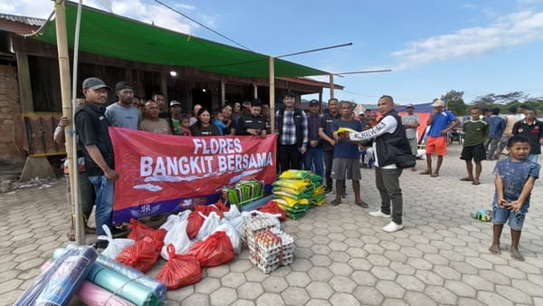 JHL Foundation Salurkan Bantuan ke Dua Desa Terdampak Gempa di Manggarai