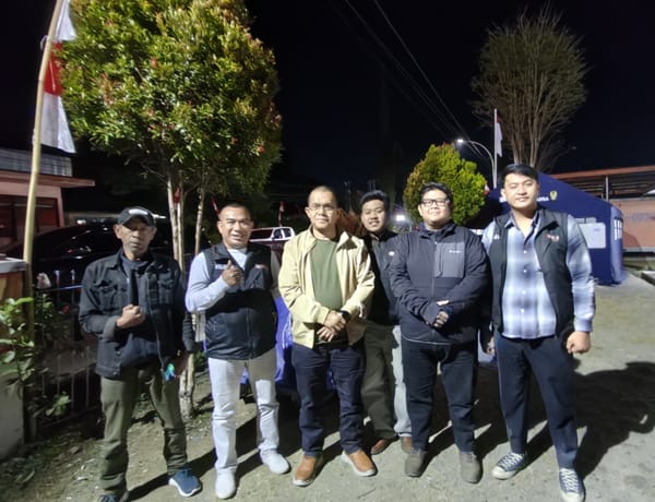 Gubernur NTT Apresiasi JHL Foundation Gotong Royong Kekuatan Hadapi Gempa Flores