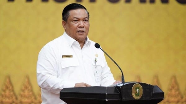 Plt Gubernur Riau Lantik Anggota Komisi Informasi KI Riau Periode 2026-2039