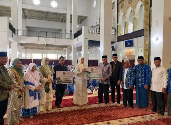 BKMT Bukittinggi Salurkan Bantuan Produktif Korban Kebakaran