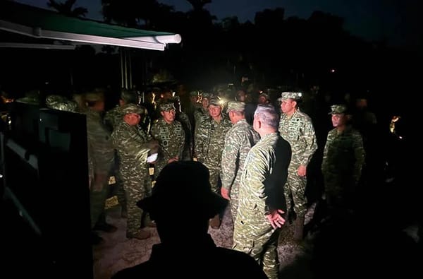 TNI Menggelar Latihan Kelompok Depan Operasi Lintas Udara di Kabupaten Lingga Kepri