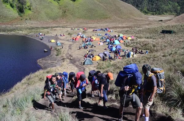 Pendakian Semeru Ditutup Total Sampai Waktu yang Belum Ditentukan