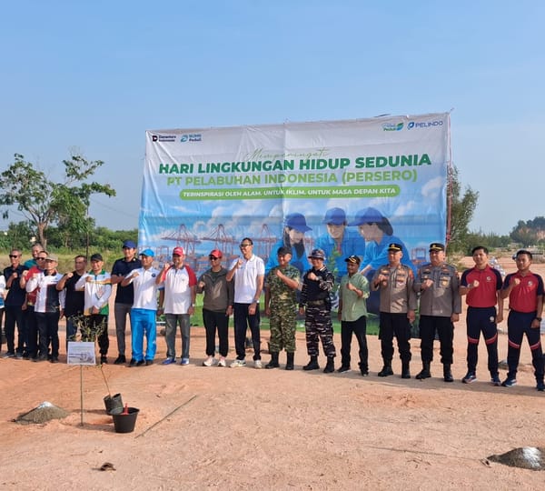 PT Pelindo Tanam 2.500 Bibit Pohon untuk Pencapaian Target Net Zero Emission di Karimun