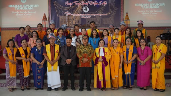 Hadiri Syukuran Gereja Toraja di Batam, Nyanyang Haris Puji Toleransi Kepri