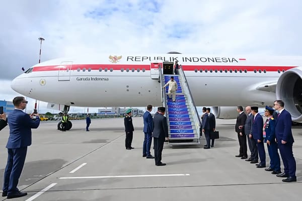 Jadi Tamu Kehormatan Utama EEF ke-11, Presiden Prabowo Tiba di Vladivostok