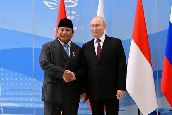 Presiden Prabowo dan Presiden Putin Bertemu di Vladivostok, Tegaskan Strategisnya Hubungan Indonesia-Rusia