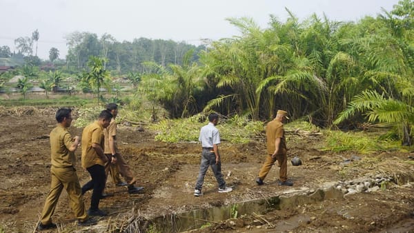 Bupati Pasaman Barat Yulianto Tinjau Lahan Sekolah Rakyat