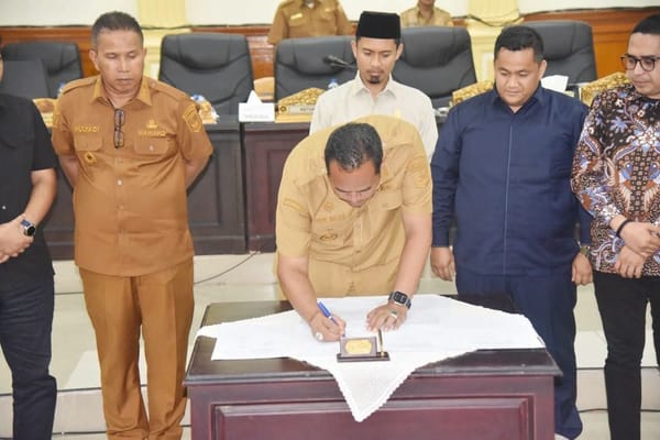 DPRD Kota Pariaman Ketok Palu Ranperda APBD-P Tahun 2026