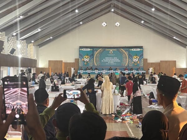 Kaligrafi Sumbar Bersinar, Ari Saputra Melaju ke Final MTQ Nasional XXXI
