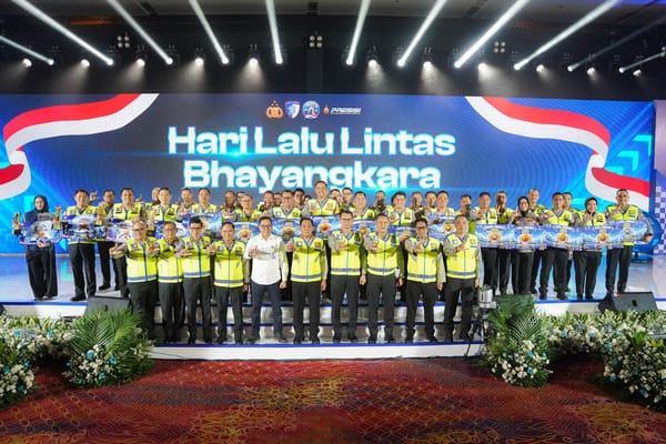 Ditlantas Polda Maluku Raih Dua Penghargaan Pada Puncak Peringatan HUT ke-71 Lalu Lintas Bhayangkara