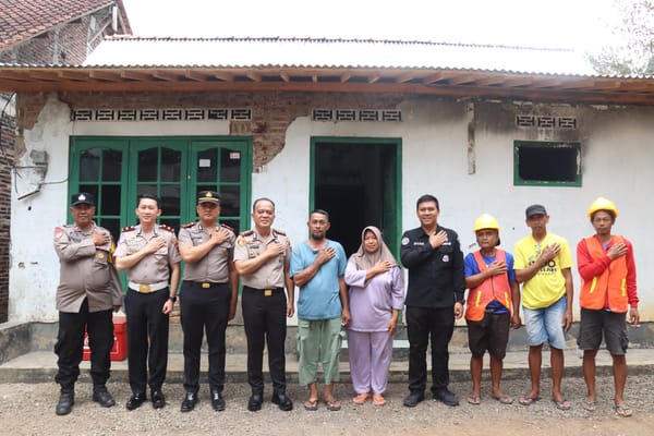 Tujuh Hari Setelah Kebakaran, Rumah Djarwoto Kembali Beratap